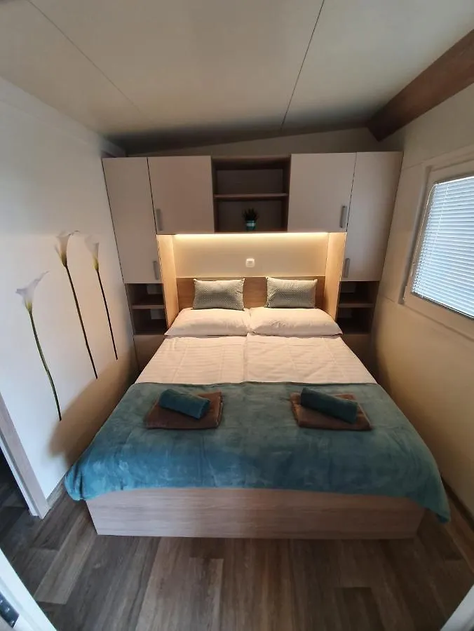 Mobile Home M&M Drage