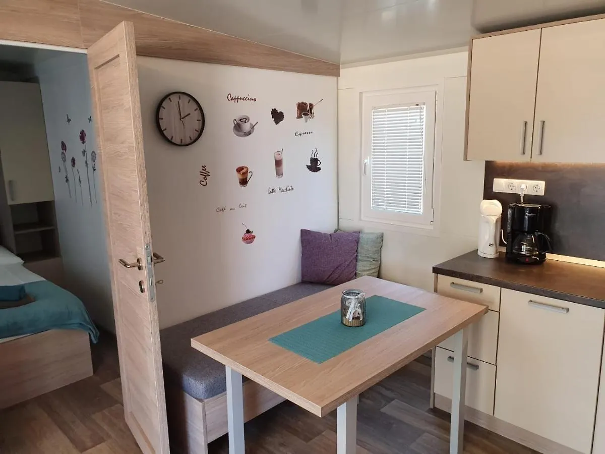 Campsite Mobile Home M&M Drage