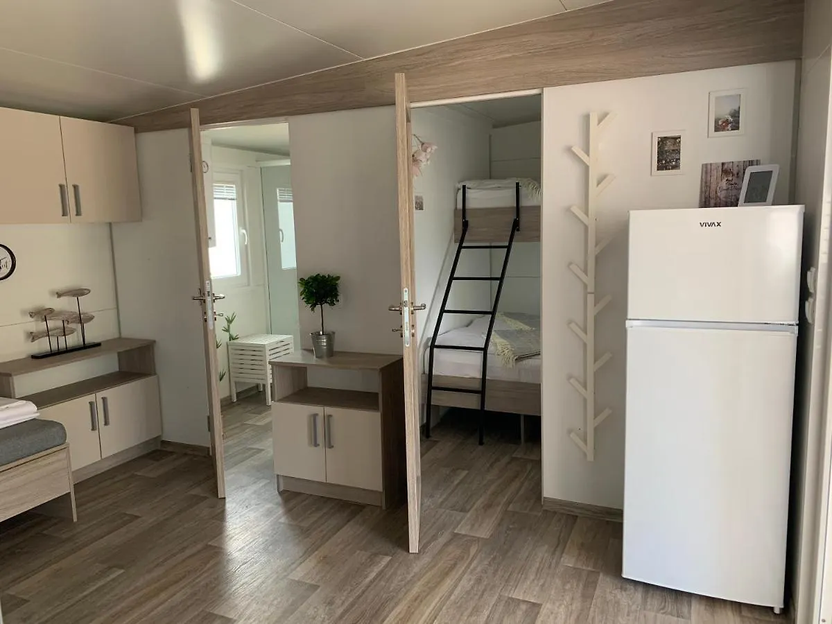 Mobile Home M&M Drage 0*,