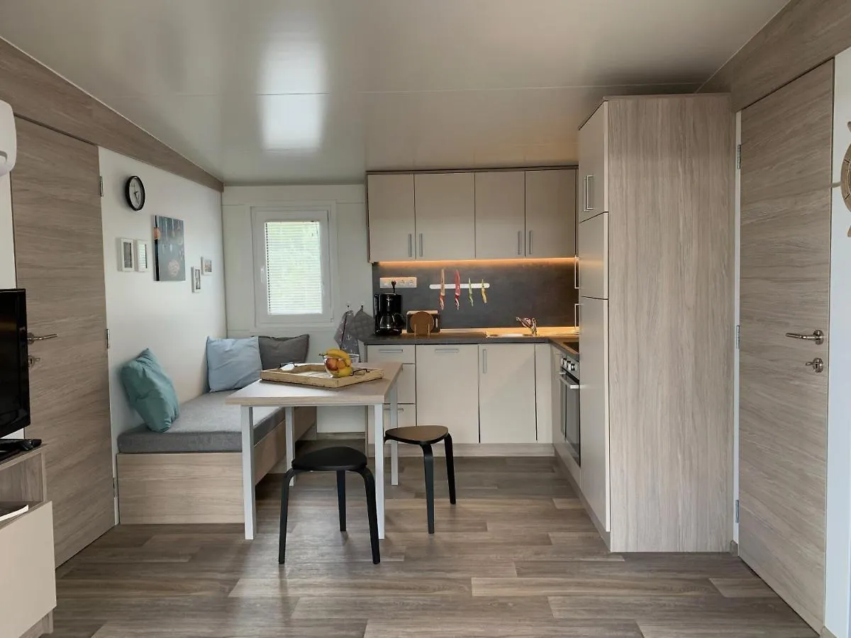 Mobile Home M&M Drage 0*,