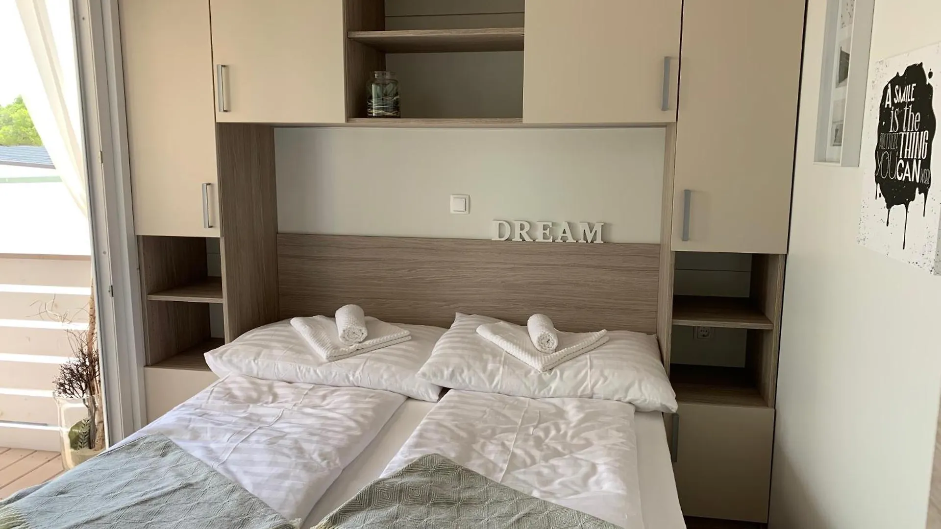 Mobile Home M&M Drage